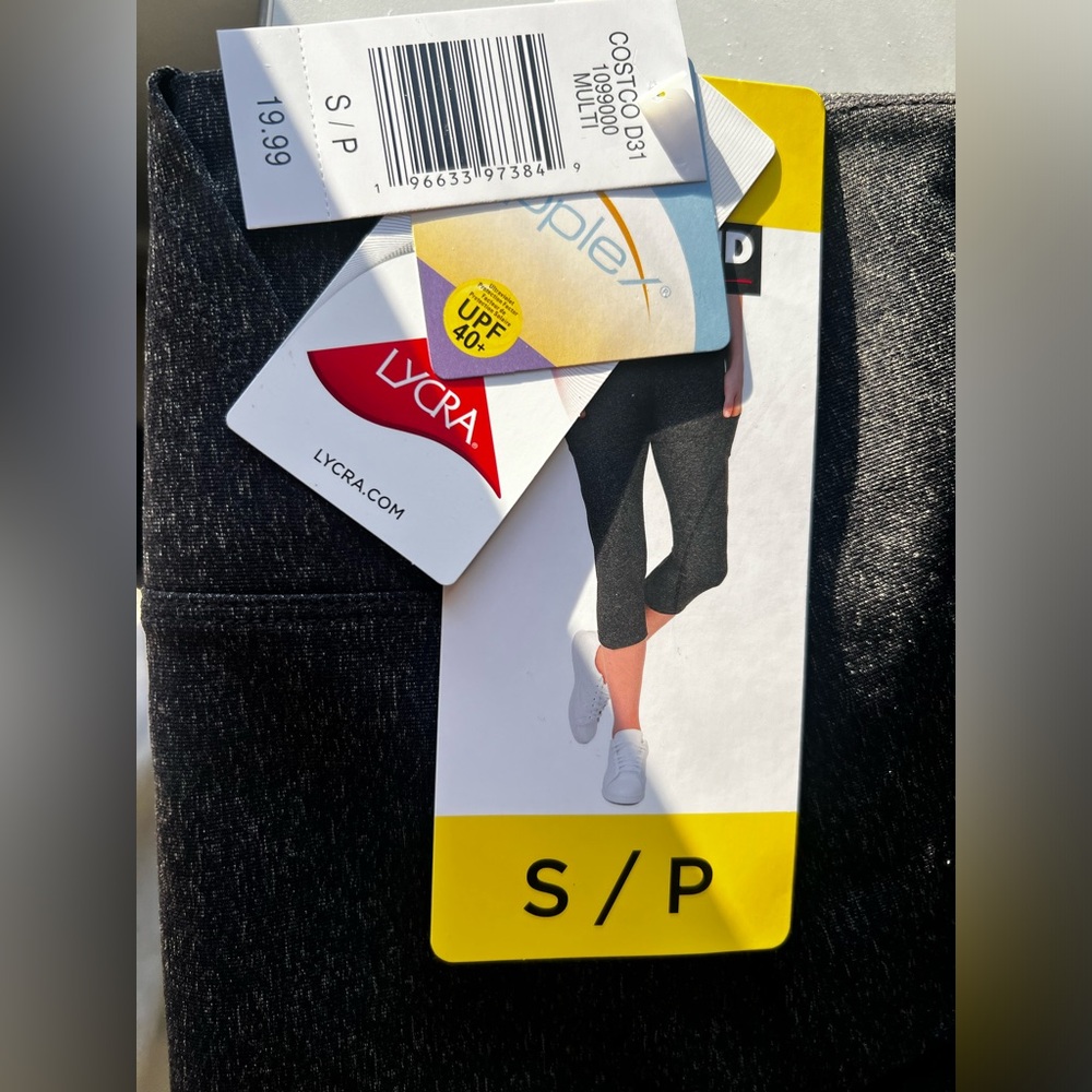 Capri Leggings NWT